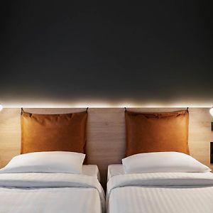 Moxy Twin Sleeper Guest room 2 Twin or Single Beds